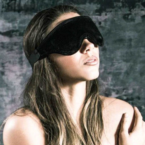 Black Label Loveblind Plush Blindfold Fluffy Red - Dreamy Desire