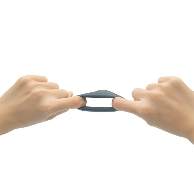 pump rubber stretching with finger