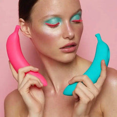Love To Love Oh Oui Banana Vibrator Danger Pink - Dreamy Desire