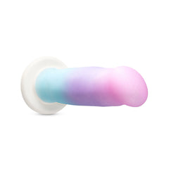 Side-angle view of Avant D17 Lucky laid horizontally, highlighting smooth curved tip and suction base